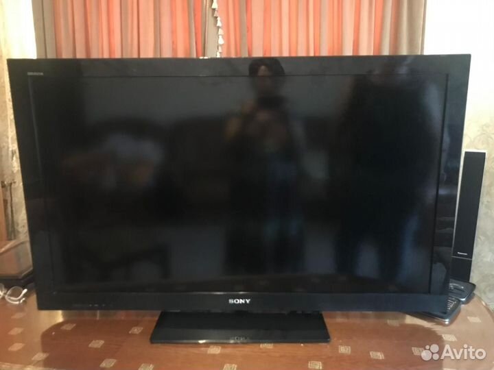 Телевизор бу sony bravia KDL-46CX520 LCD