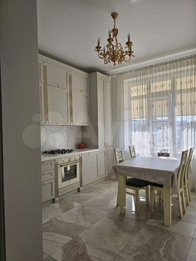 3-к. квартира, 85 м², 6/10 эт.