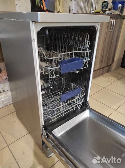 Узкая посудомоечная машина Сименс