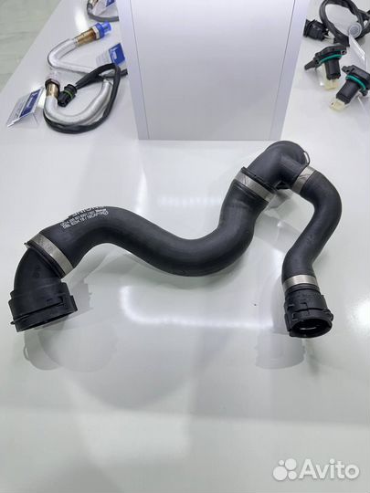 Шланг охлаждающей жидкости MercedesBenz W205 A2055