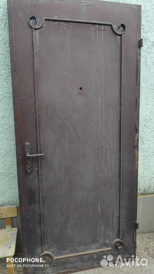 Металлическая дверь бу
