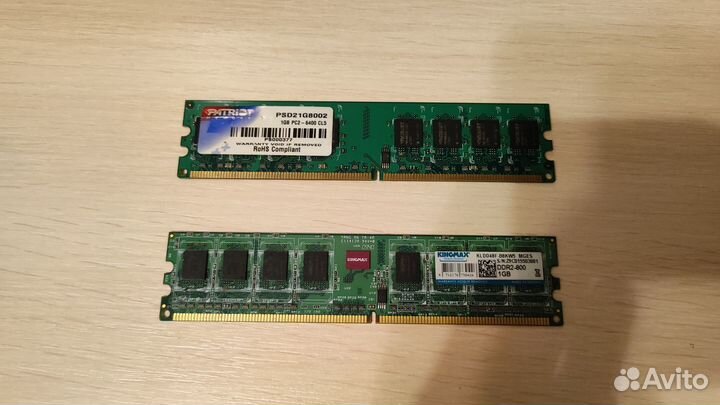 Оперативная память ddr2 2шт. по 1 Гб