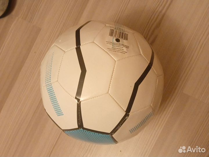 Футбольный мяч в отличном состоянии новый