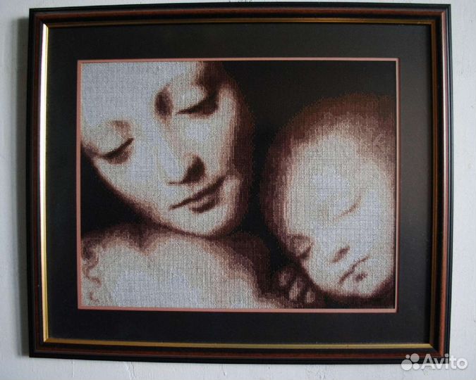 Картина (вышивка крестиком) «Мадонна с младенцем»