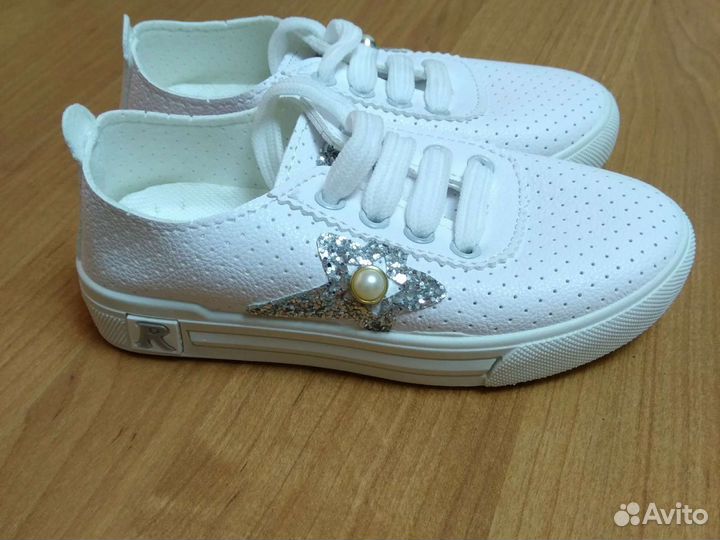 Кеды для девочки новые