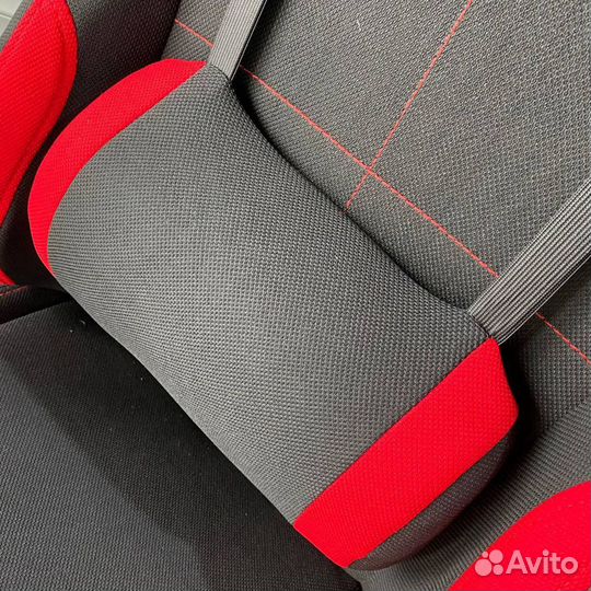 Компьютерное геймерское кресло