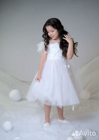 Платье нарядное 6-8 лет