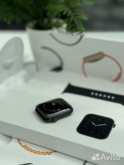 Apple Watch SE 44 mm