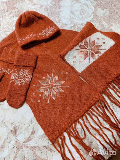 Шапка шарф варежки