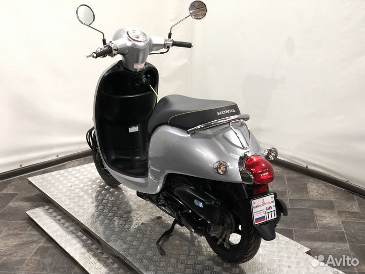 Скутер Honda Giorno
