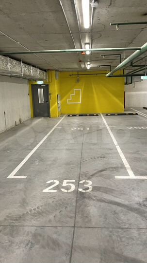 Машиноместо, 27 м²