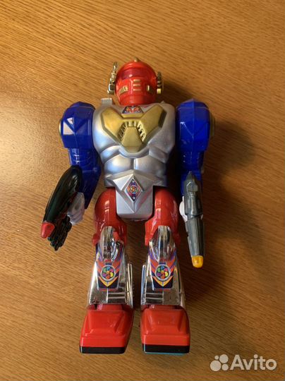 Робот на батарейках