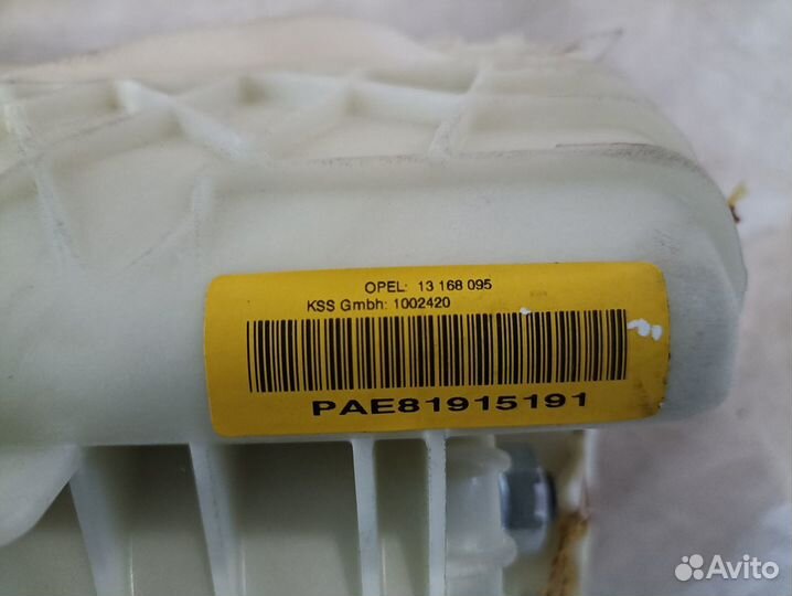 Opel Astra H Подушка безопасности в торпедо