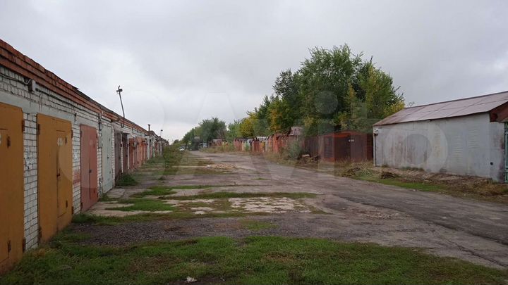 Гараж, > 30 м²