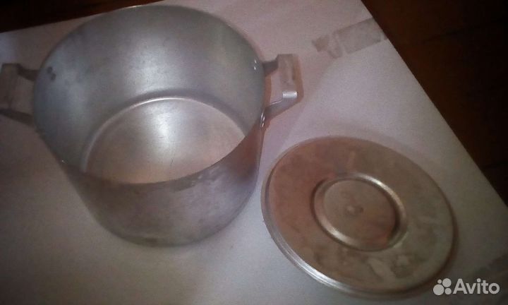 Кастрюля алюминиевая новая 3.5л