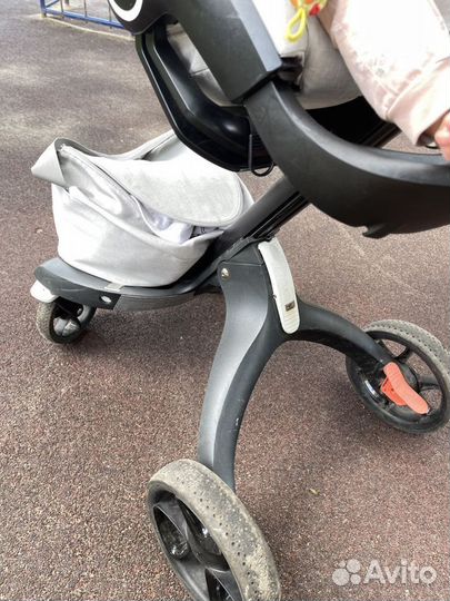 Прогулочная коляска stokke