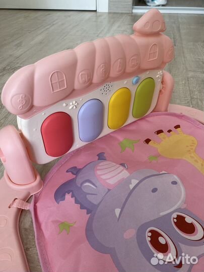 Развивающий коврик с пианино