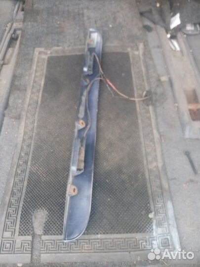 Накладка крышки багажника Chrysler Voyager 3