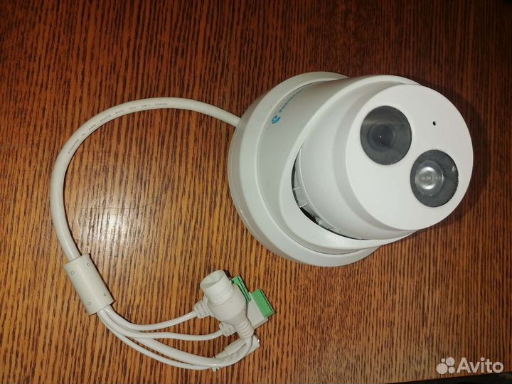Камера видеонаблюдения уличная и внутренняя