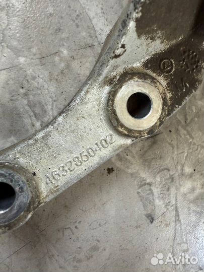 Опора раздатки Mercedes-Benz G-Class W463 M157
