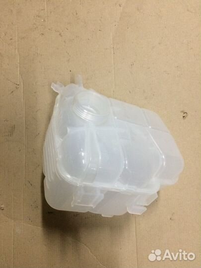 Расширительный бачок Opel Astra J Chevrolet Cruze