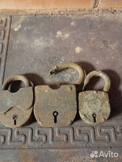 Замок амбарный