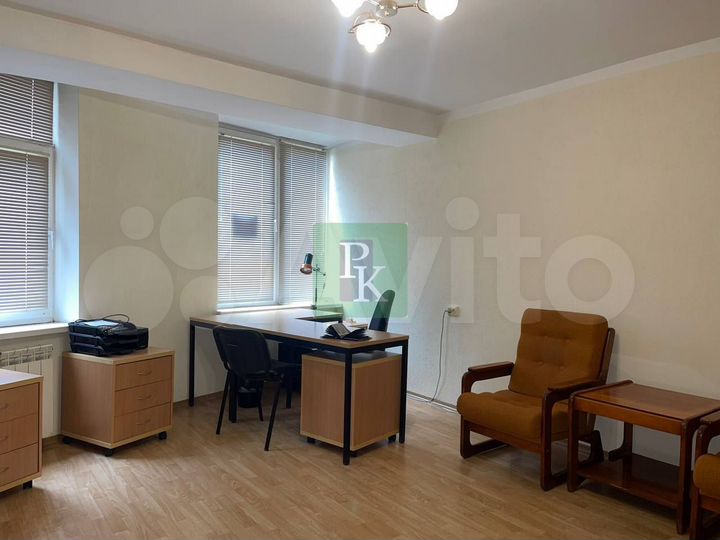 3-к. квартира, 110 м², 1/9 эт.