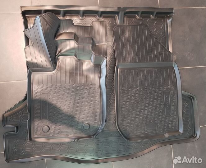 7711547816 комп. ковриков салона+багажника logan L