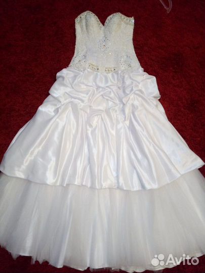 Свадебное платье