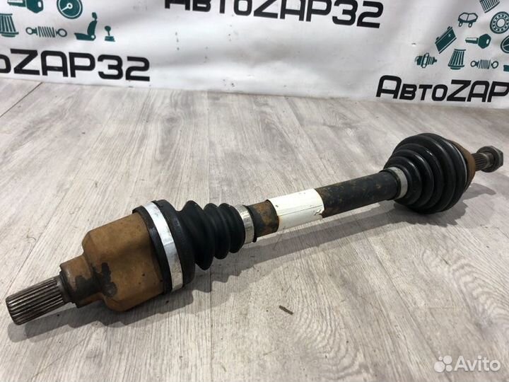 Привод передний левый Peugeot 308 EP6 2010