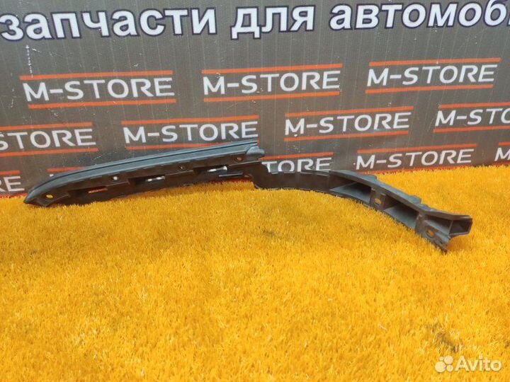 Крепление бампера заднее правое Porsche Cayenne