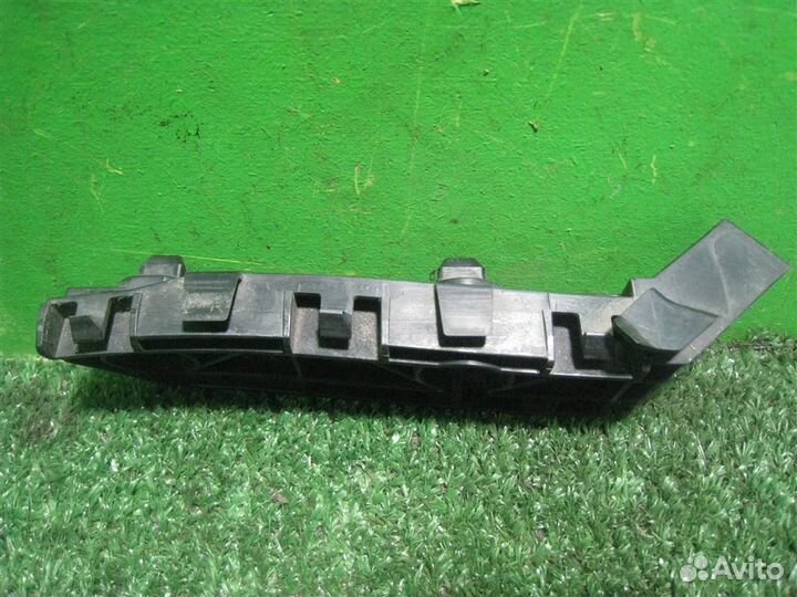 Кронштейн бампера переднего левый Honda CR-V 3 (R