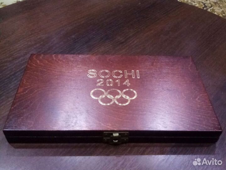 Набор монет к олимпиаде в Сочи. Футляр