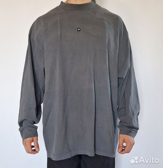 YZY GAP balenciaga лонгслив