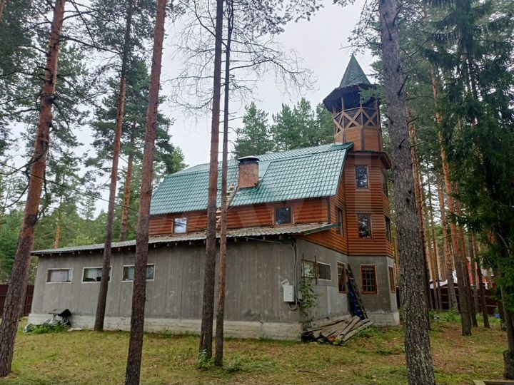 Коттедж 450 м² на участке 15 сот.