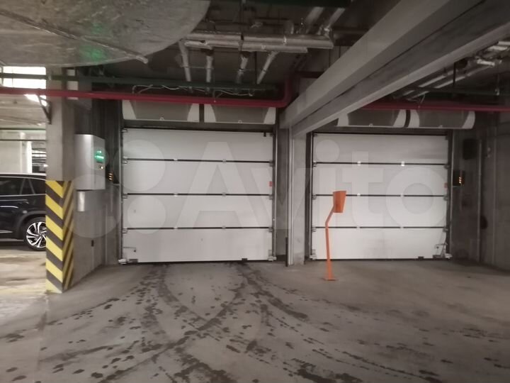 Машиноместо, 14 м²