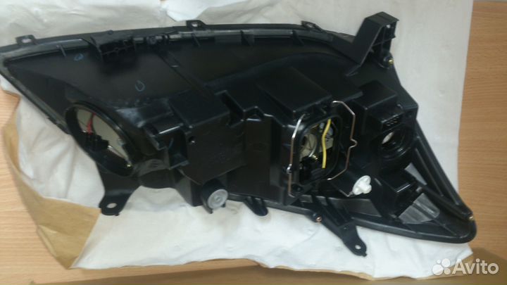 Фара левая Toyota corolla HB 8117013300