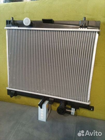 Радиатор Toyota 164000Y010
