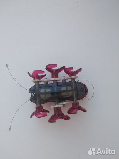 Жук таракан игрушка на батарейках перевёртыш