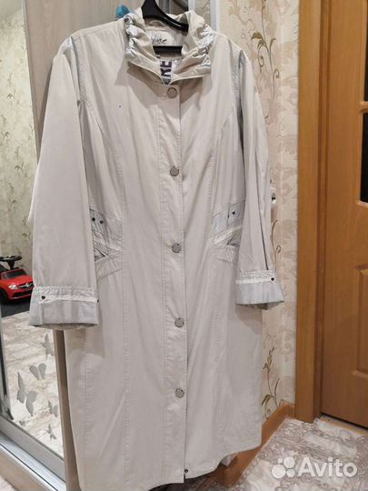 Плащ (58 размер)