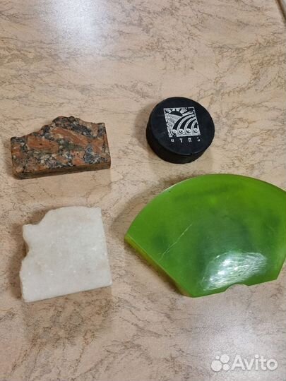 Сувениры из камня, шайба, креветки в эпоксидке