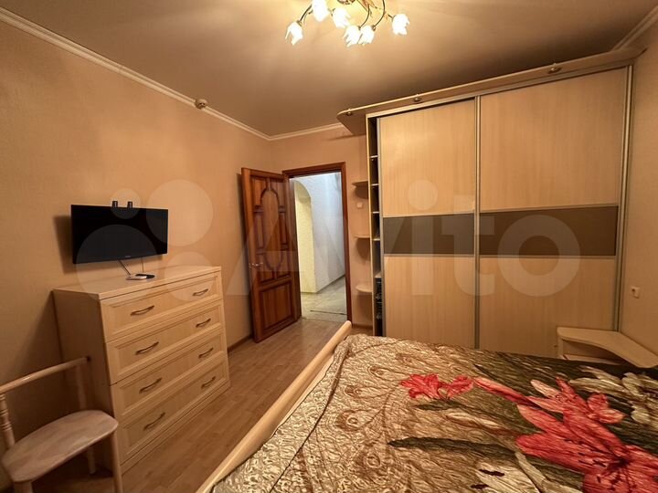 2-к. квартира, 65 м², 4/9 эт.