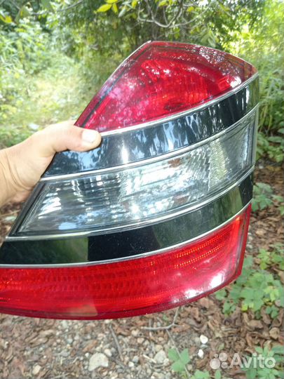 Задние фонари Mersedes 221