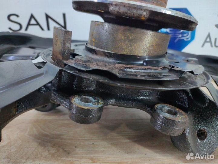 Кулак задний правый Bmw 3 F30 N55B30 2012