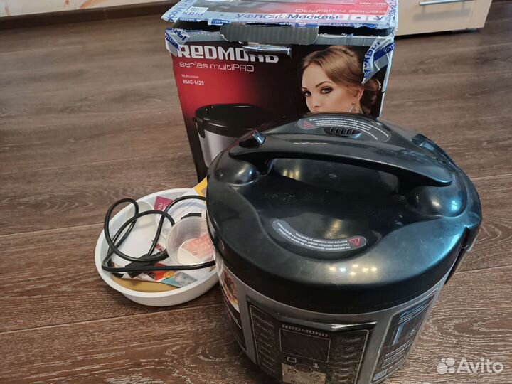 Мультиварка Redmond RMS-M25
