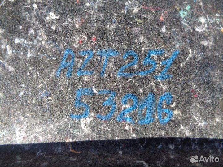 Обшивка крышки багажника Toyota Avensis AZT251