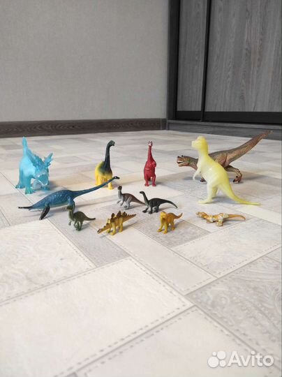 Динозавры игрушки