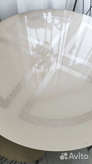 Кухонный стол