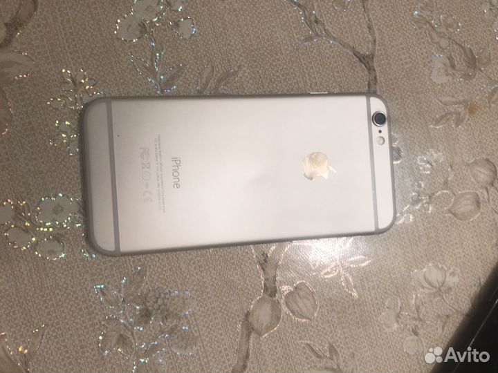 Телефон iPhone 6