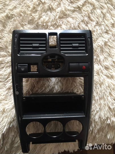 Центральная консоль приора